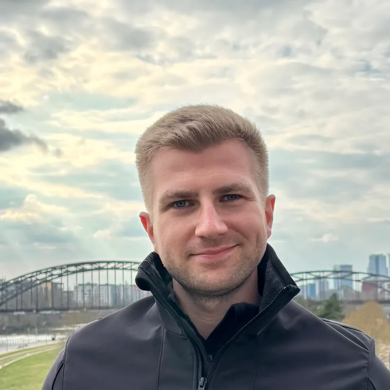 Tom Prennig, dein fester Ansprechpartner bei Smart Reguliert